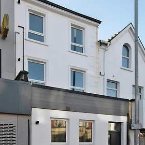 Apartment Modern Great Location Free Parking, Belfast