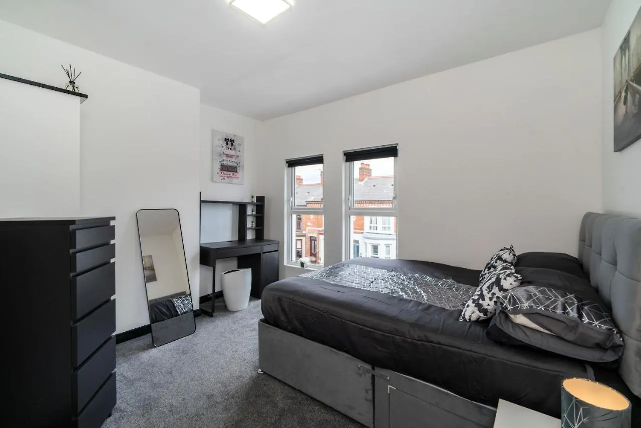 Belfast City Break Apartment